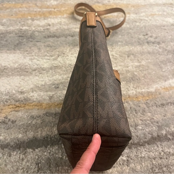 Michael Kors Tan and Brown Signature Crossbody Bag - Picture 6 of 14